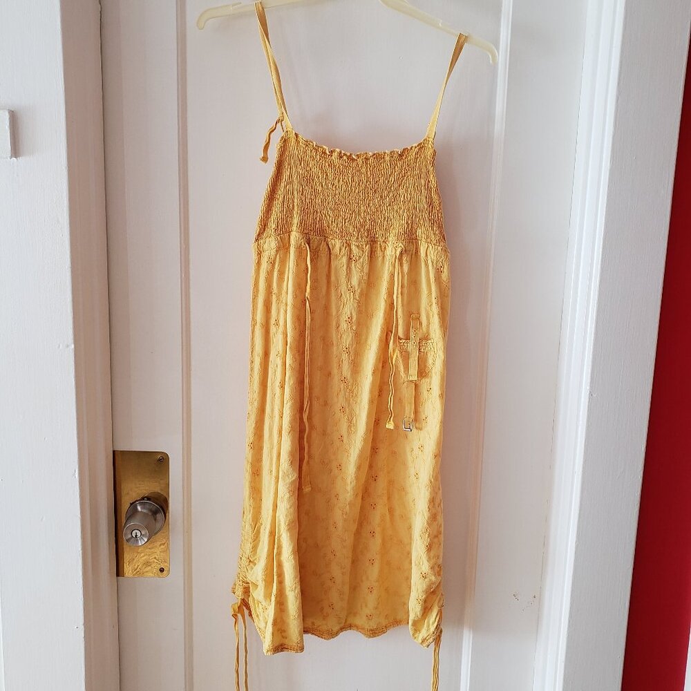 H&M Yellow Smocked Babydoll Sundress Eyelet Floral Embroidery Pocket Size 8
